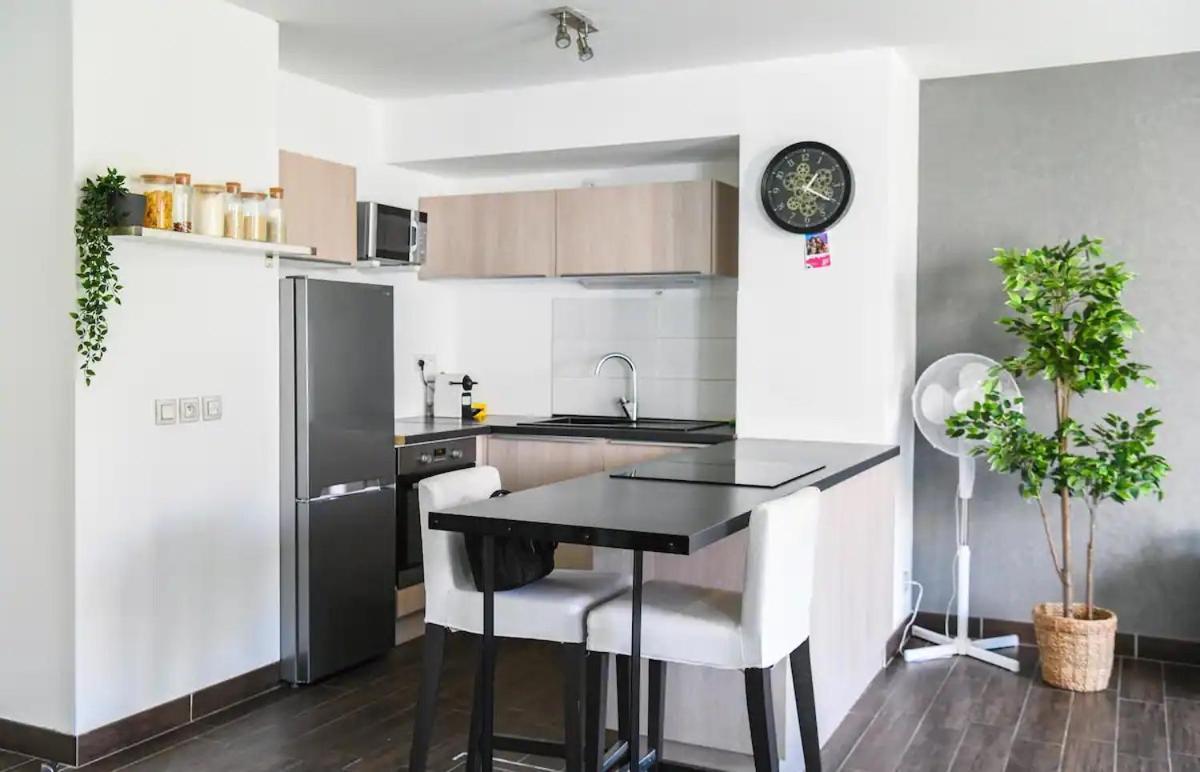 Superbe Appartement Avec Terrasse, Piscine & Parking Prive A 马赛 外观 照片