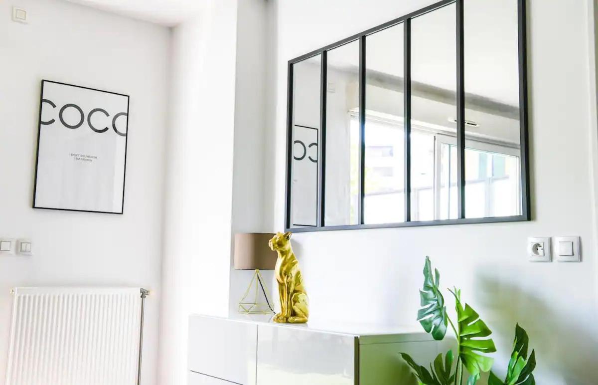 Superbe Appartement Avec Terrasse, Piscine & Parking Prive A 马赛 外观 照片